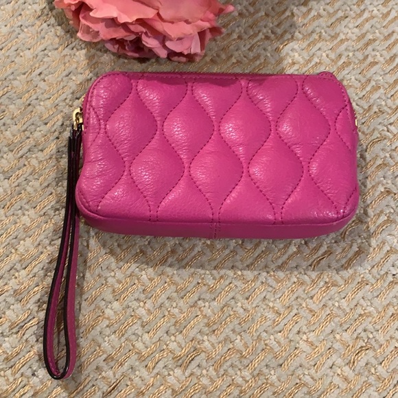 Vera Bradley Wristlet 💋💄 - Picture 4 of 13